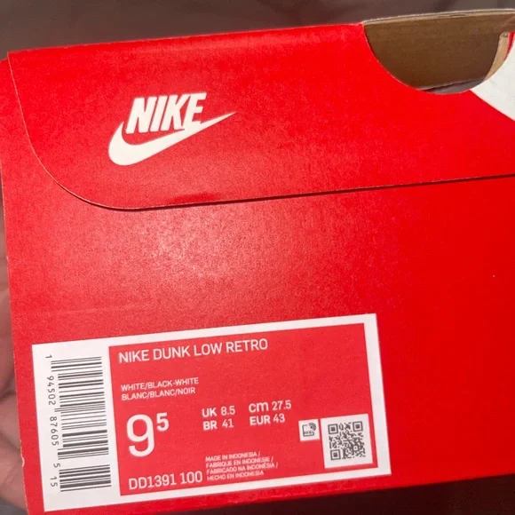 SOLD ALREADY!!!!! Sorry Nike Dunk Low Retro
White Black Panda (2021) - Picture 5 of 5